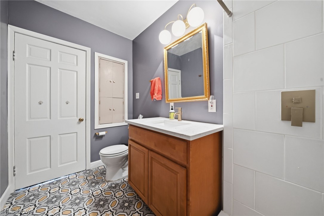 614 Whitney Road Conneaut OH 44030