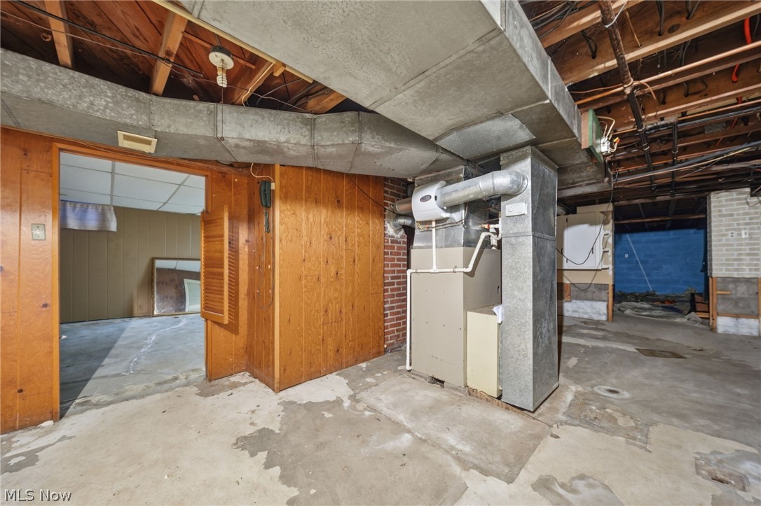 614 Whitney Road Conneaut OH 44030