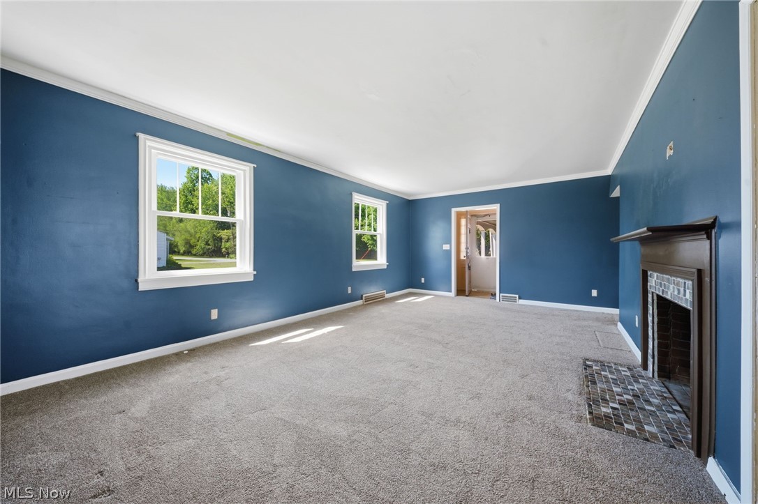 614 Whitney Road Conneaut OH 44030
