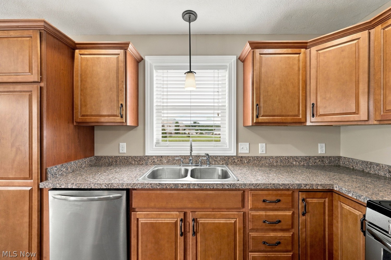 950 Cabot Drive Canal Fulton OH 44614