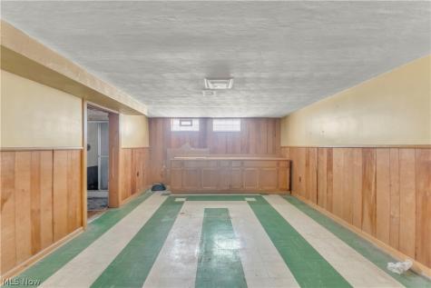 9560 Reichert Road Parma OH 44130