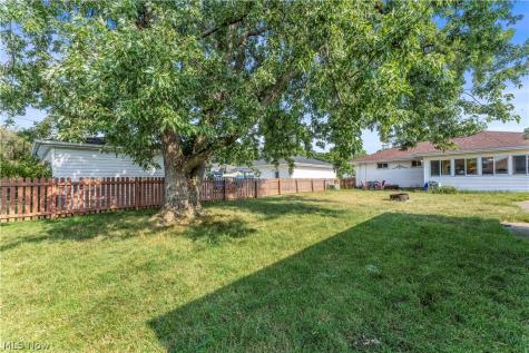 9560 Reichert Road Parma OH 44130