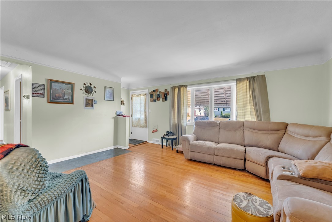 9560 Reichert Road Parma OH 44130
