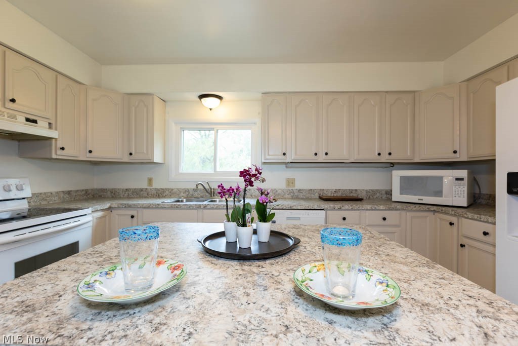 13047 Forest Road Burton OH 44021