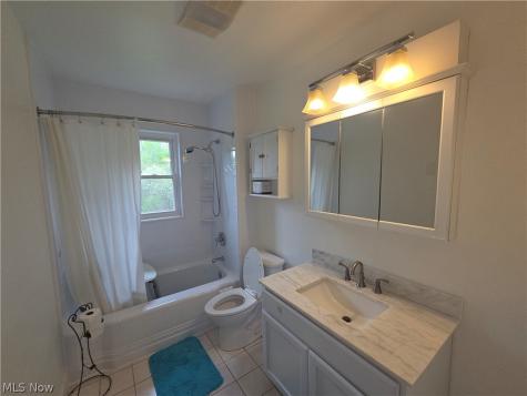 13047 Forest Road Burton OH 44021