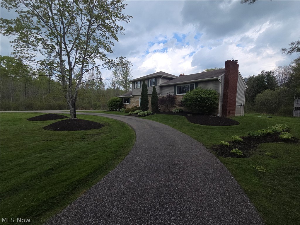 13047 Forest Road Burton OH 44021