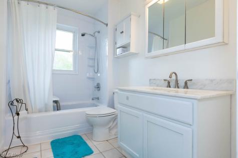 13047 Forest Road Burton OH 44021