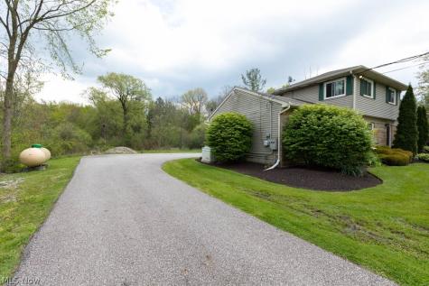 13047 Forest Road Burton OH 44021