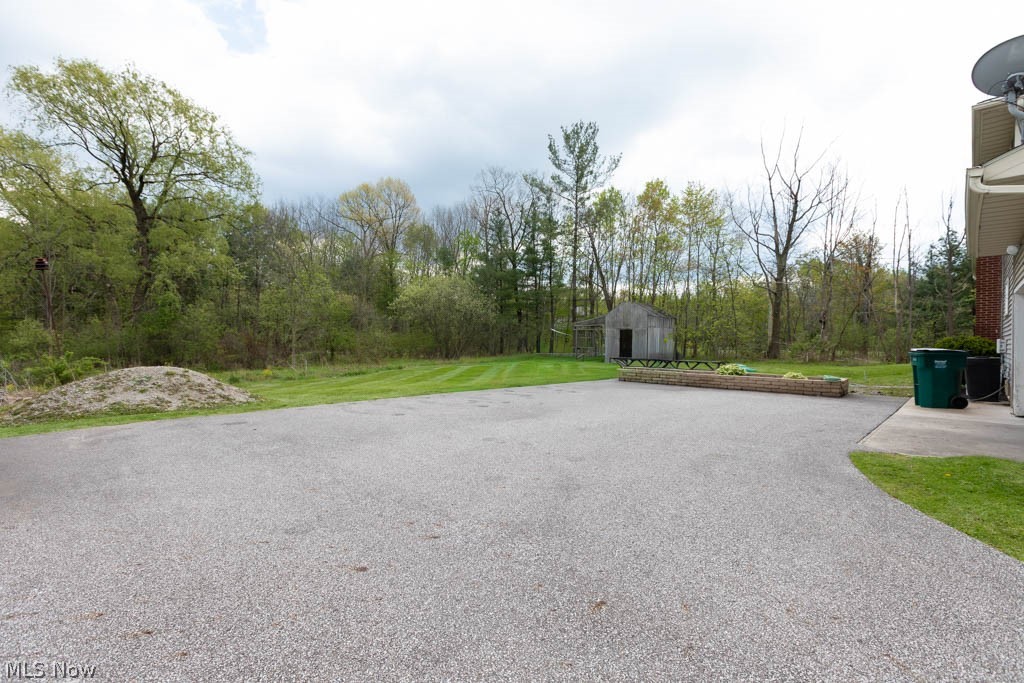 13047 Forest Road Burton OH 44021