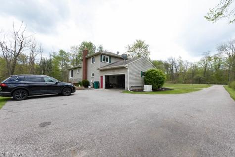 13047 Forest Road Burton OH 44021