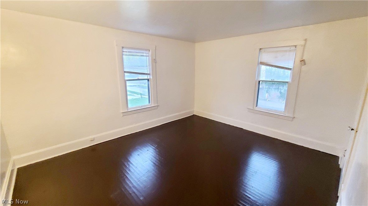18 Whitney Avenue S Youngstown OH 44509