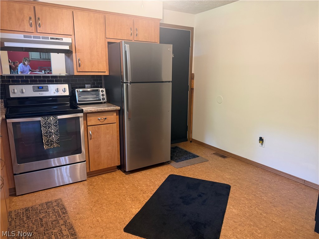 15025 Crestwood Drive Middlefield OH 44062
