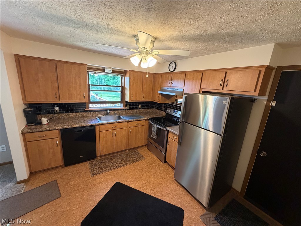 15025 Crestwood Drive Middlefield OH 44062