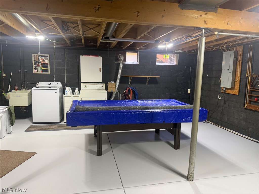 15025 Crestwood Drive Middlefield OH 44062