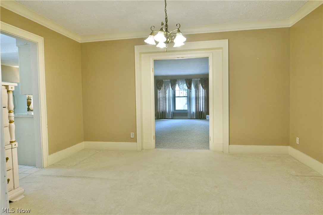 360 Fairmount Avenue NE Warren OH 44483
