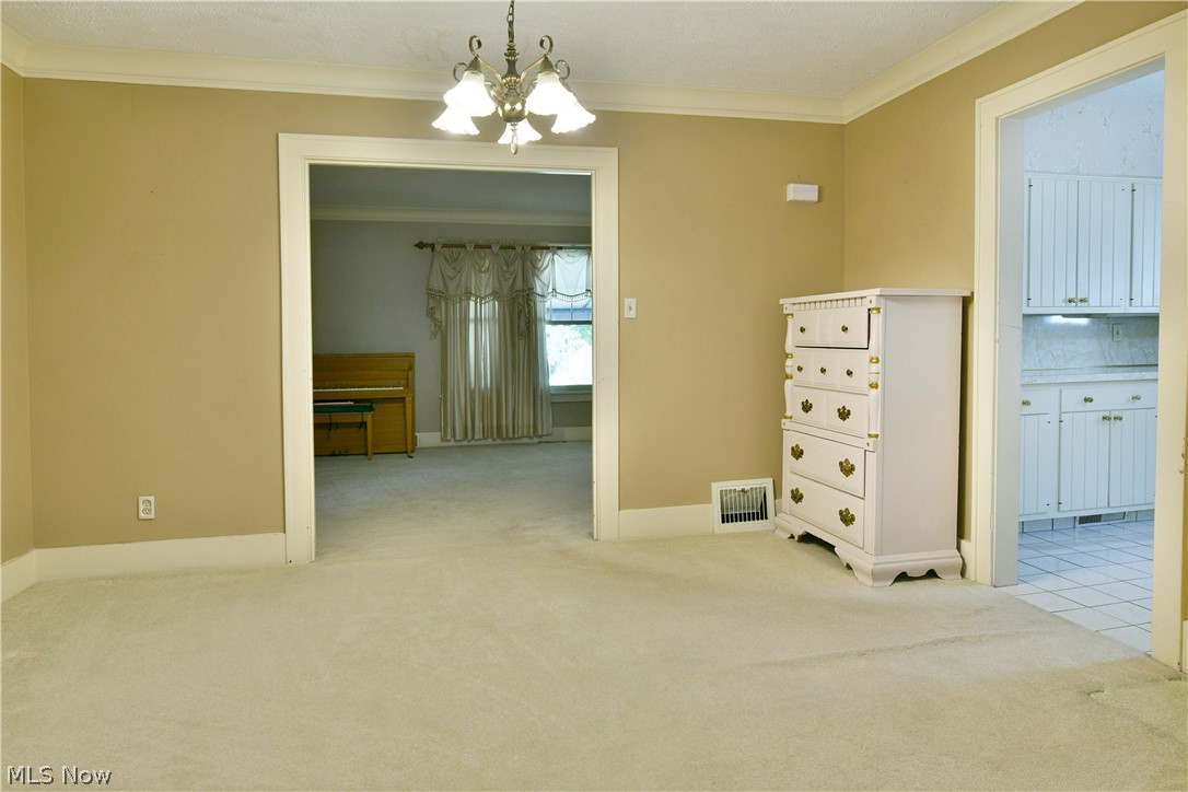 360 Fairmount Avenue NE Warren OH 44483