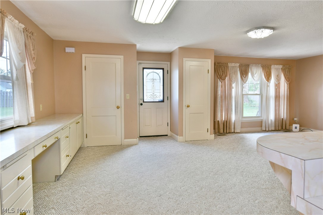 360 Fairmount Avenue NE Warren OH 44483