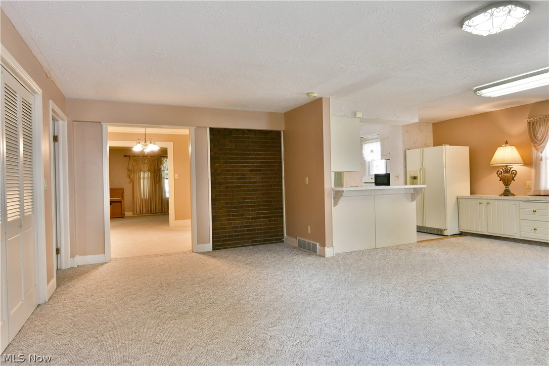 360 Fairmount Avenue NE Warren OH 44483