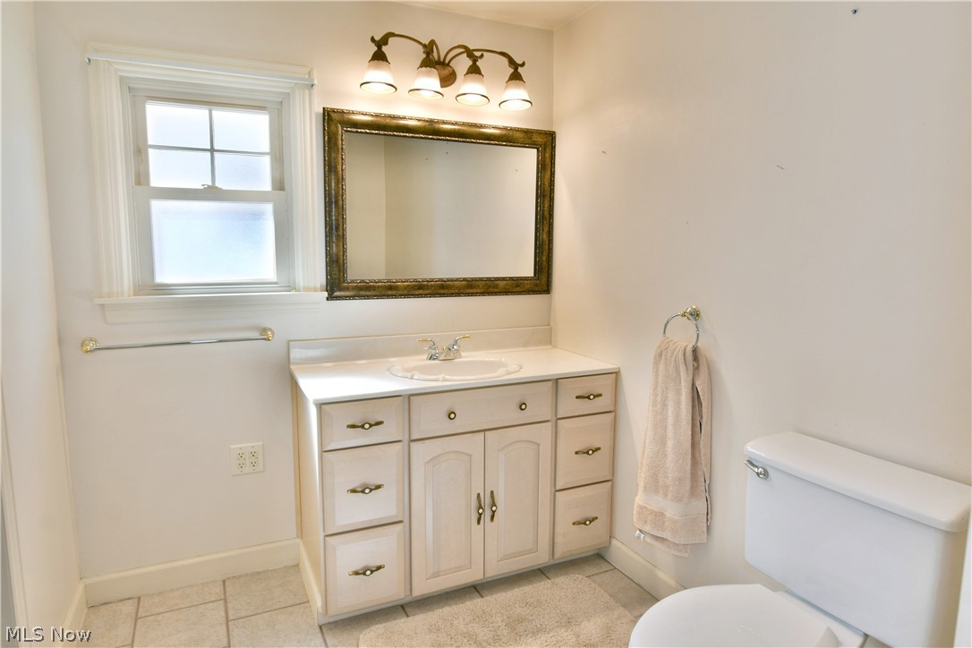 360 Fairmount Avenue NE Warren OH 44483