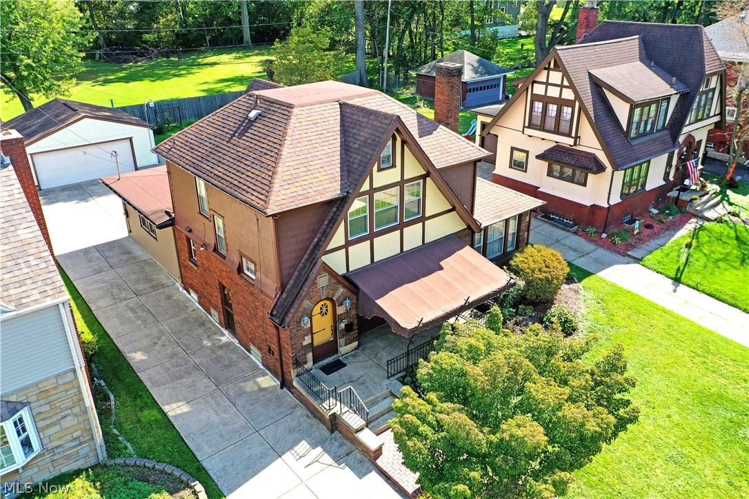 360 Fairmount Avenue NE Warren OH 44483