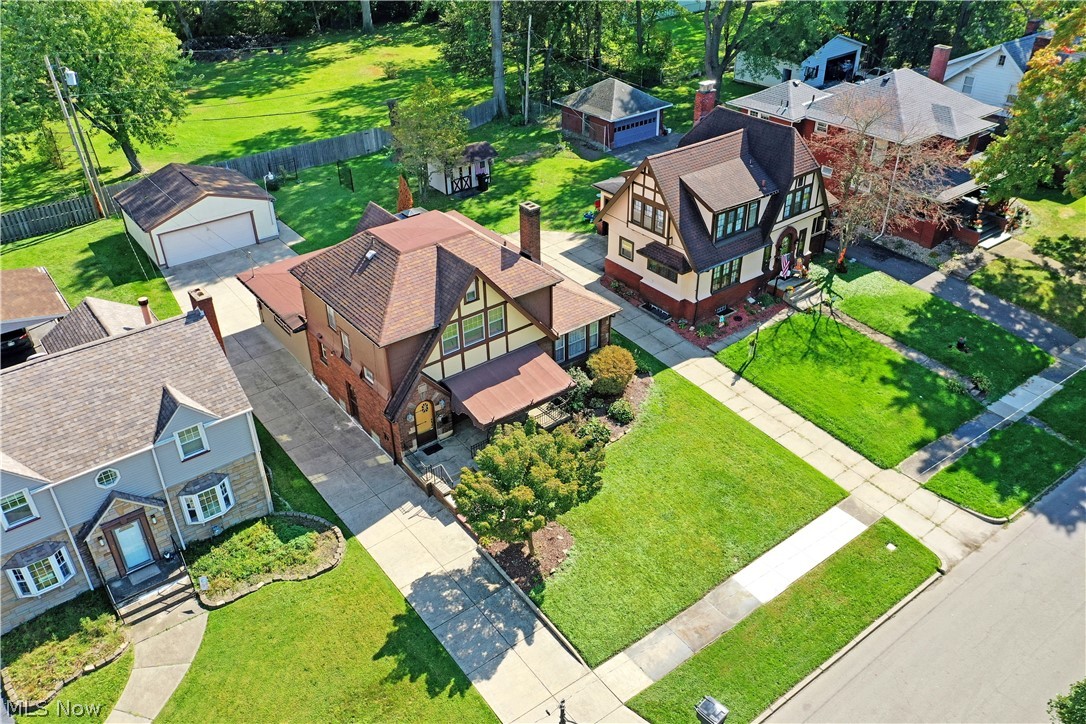 360 Fairmount Avenue NE Warren OH 44483
