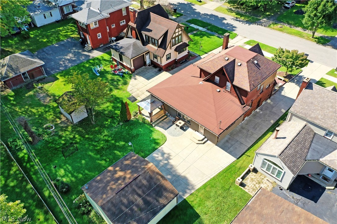 360 Fairmount Avenue NE Warren OH 44483