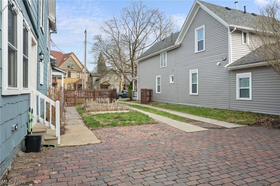 1916 W 44th Street Cleveland OH 44113