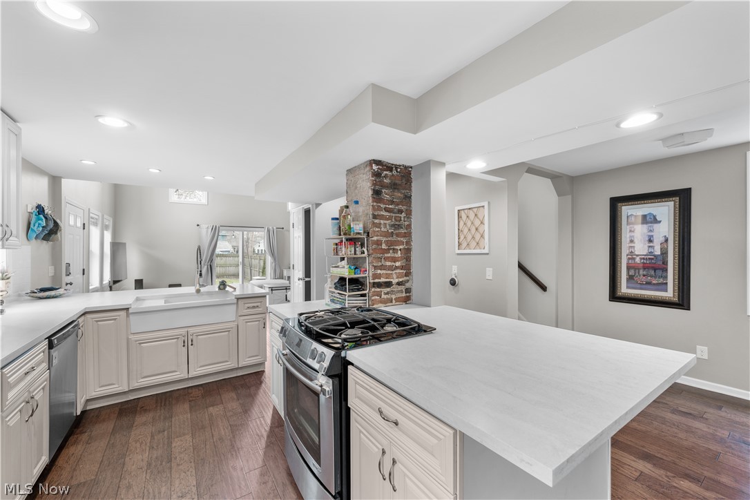 1916 W 44th Street Cleveland OH 44113