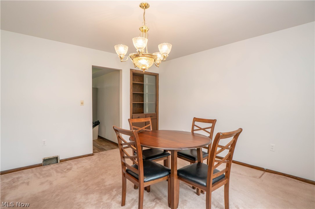 326 Airport Road NW Warren OH 44481