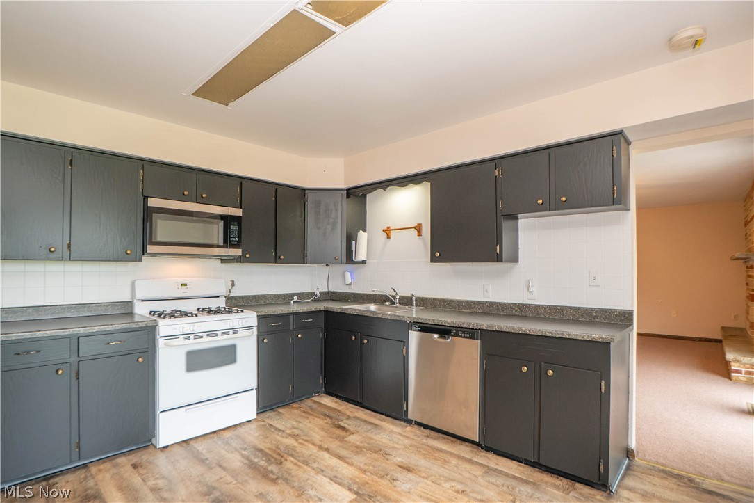 326 Airport Road NW Warren OH 44481
