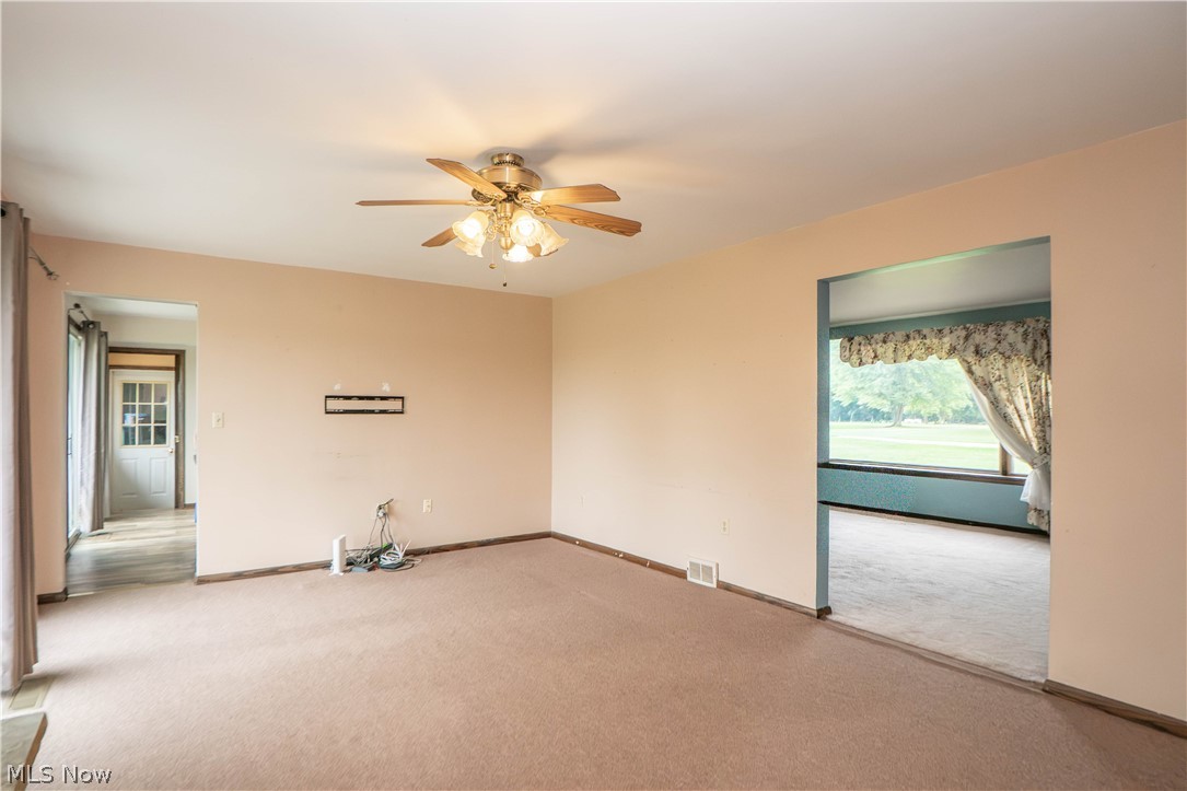 326 Airport Road NW Warren OH 44481
