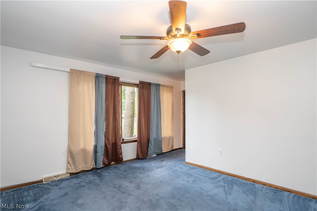 326 Airport Road NW Warren OH 44481