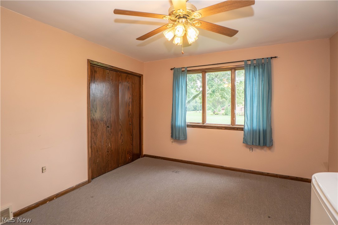 326 Airport Road NW Warren OH 44481