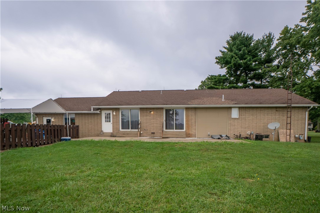 326 Airport Road NW Warren OH 44481