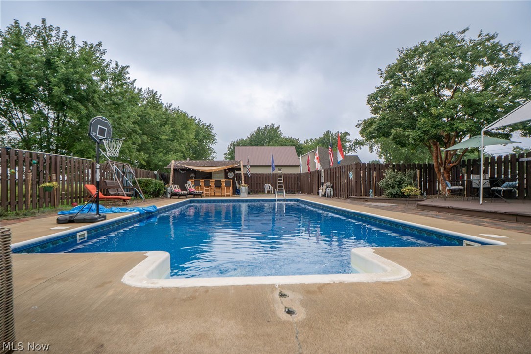 326 Airport Road NW Warren OH 44481