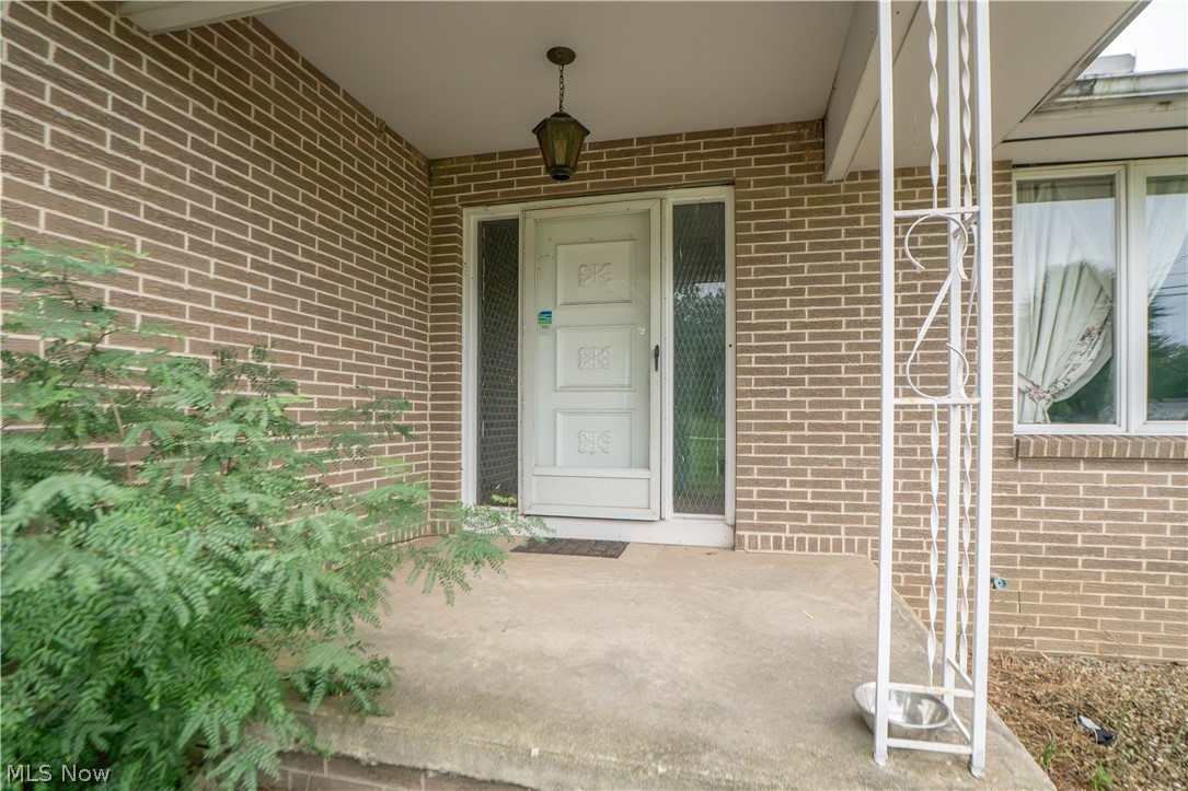 326 Airport Road NW Warren OH 44481