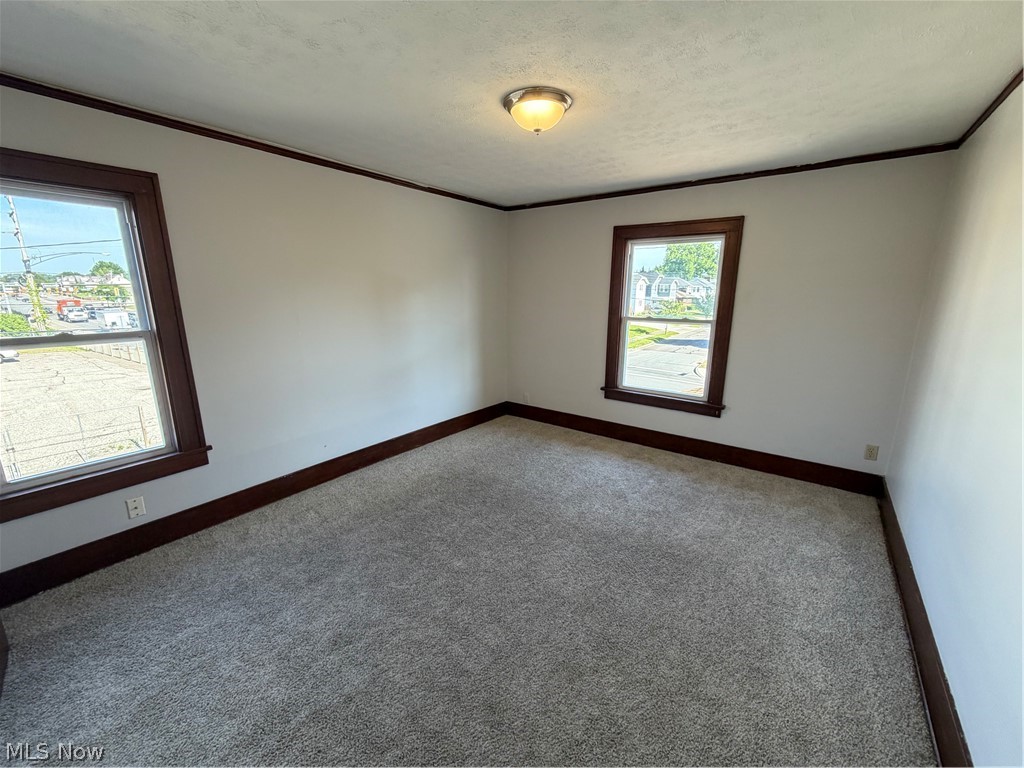 383 E Tallmadge Avenue Akron OH 44310