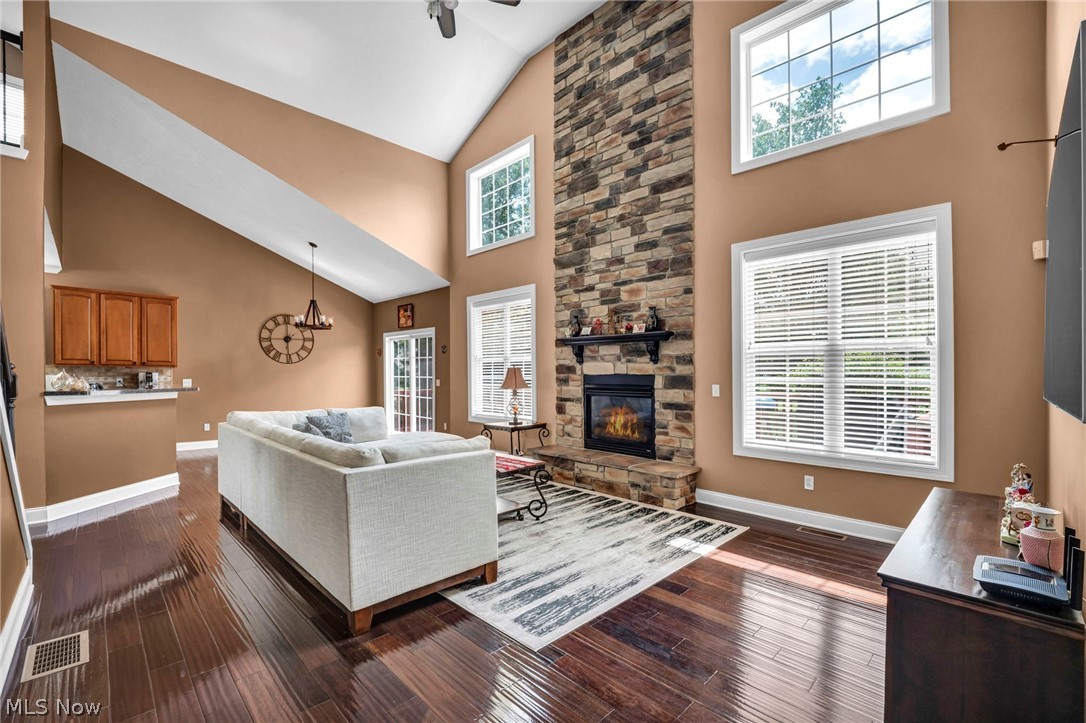 3082 Willowbrook Aurora OH 44202