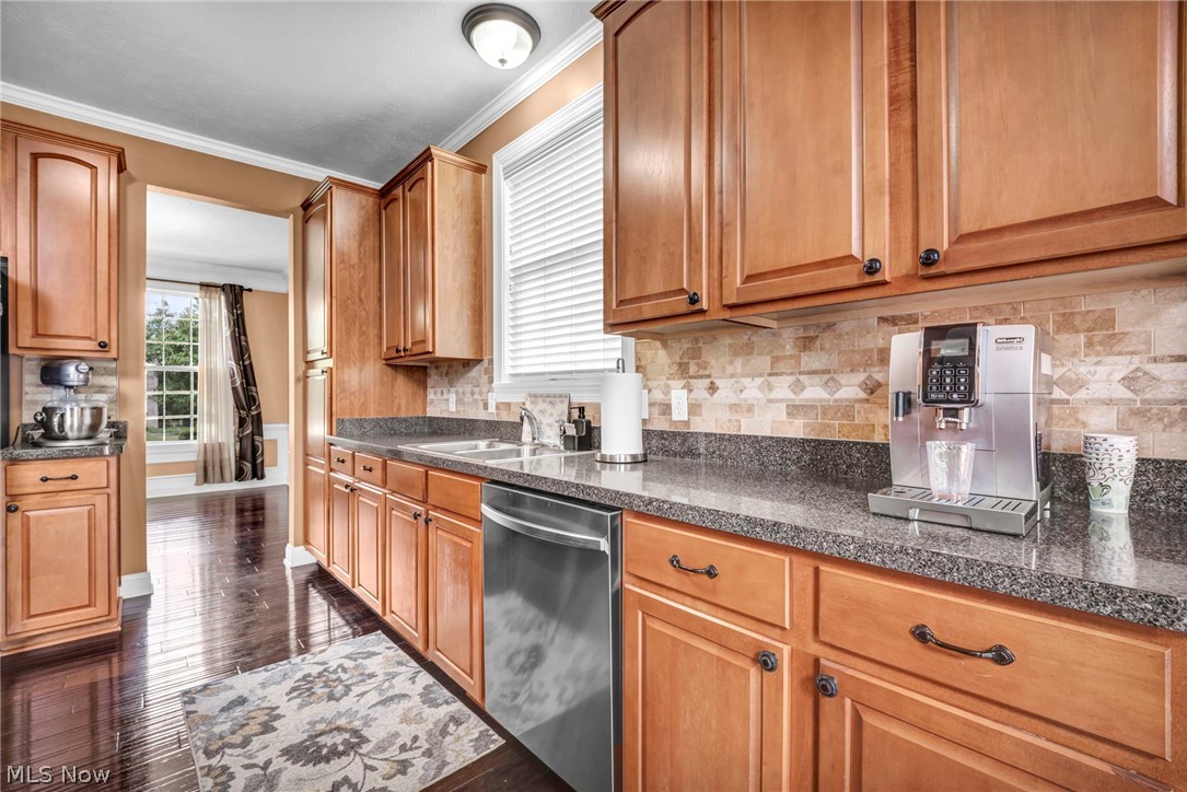 3082 Willowbrook Aurora OH 44202