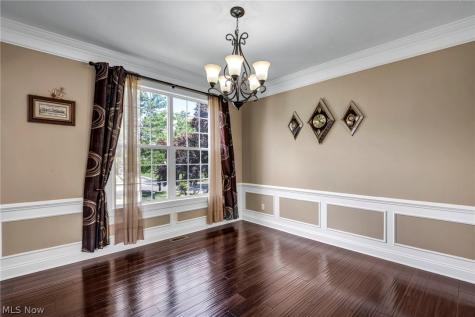 3082 Willowbrook Aurora OH 44202