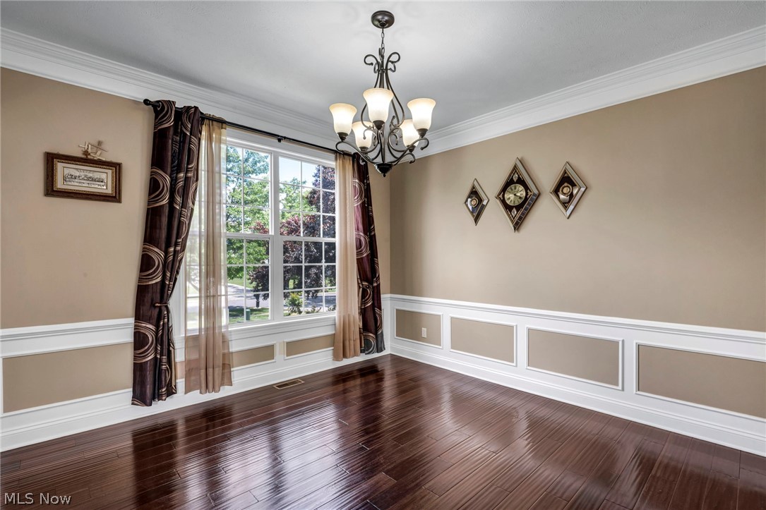 3082 Willowbrook Aurora OH 44202
