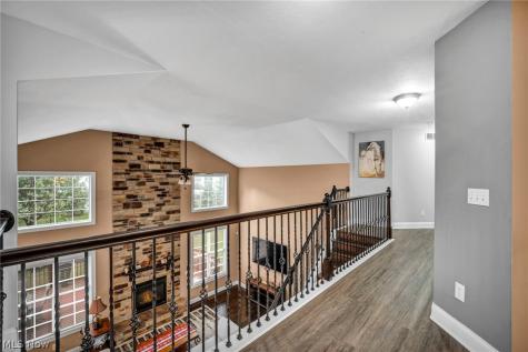 3082 Willowbrook Aurora OH 44202