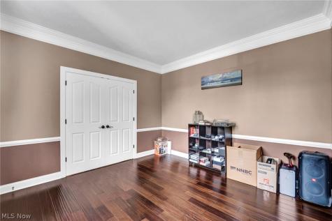3082 Willowbrook Aurora OH 44202