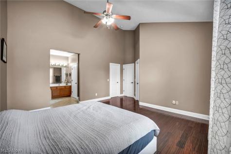 3082 Willowbrook Aurora OH 44202