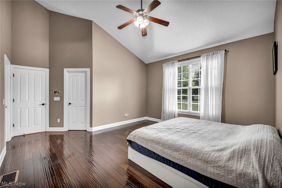 3082 Willowbrook Aurora OH 44202