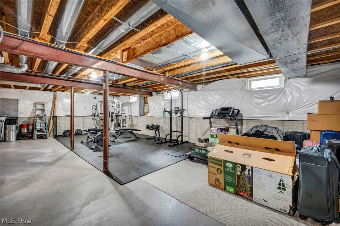 3082 Willowbrook Aurora OH 44202