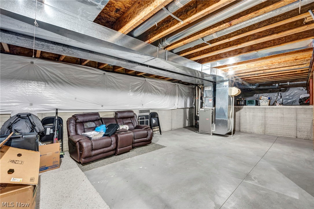 3082 Willowbrook Aurora OH 44202