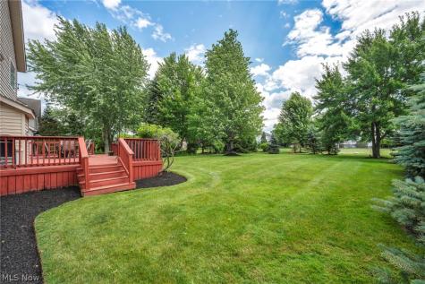 3082 Willowbrook Aurora OH 44202