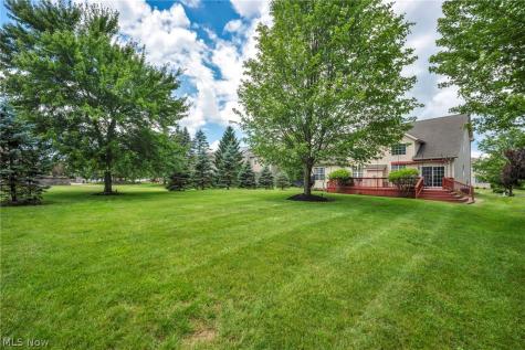 3082 Willowbrook Aurora OH 44202