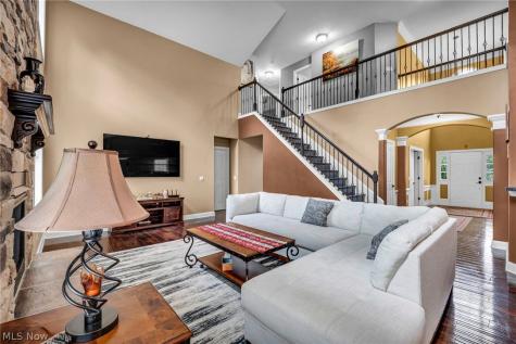 3082 Willowbrook Aurora OH 44202